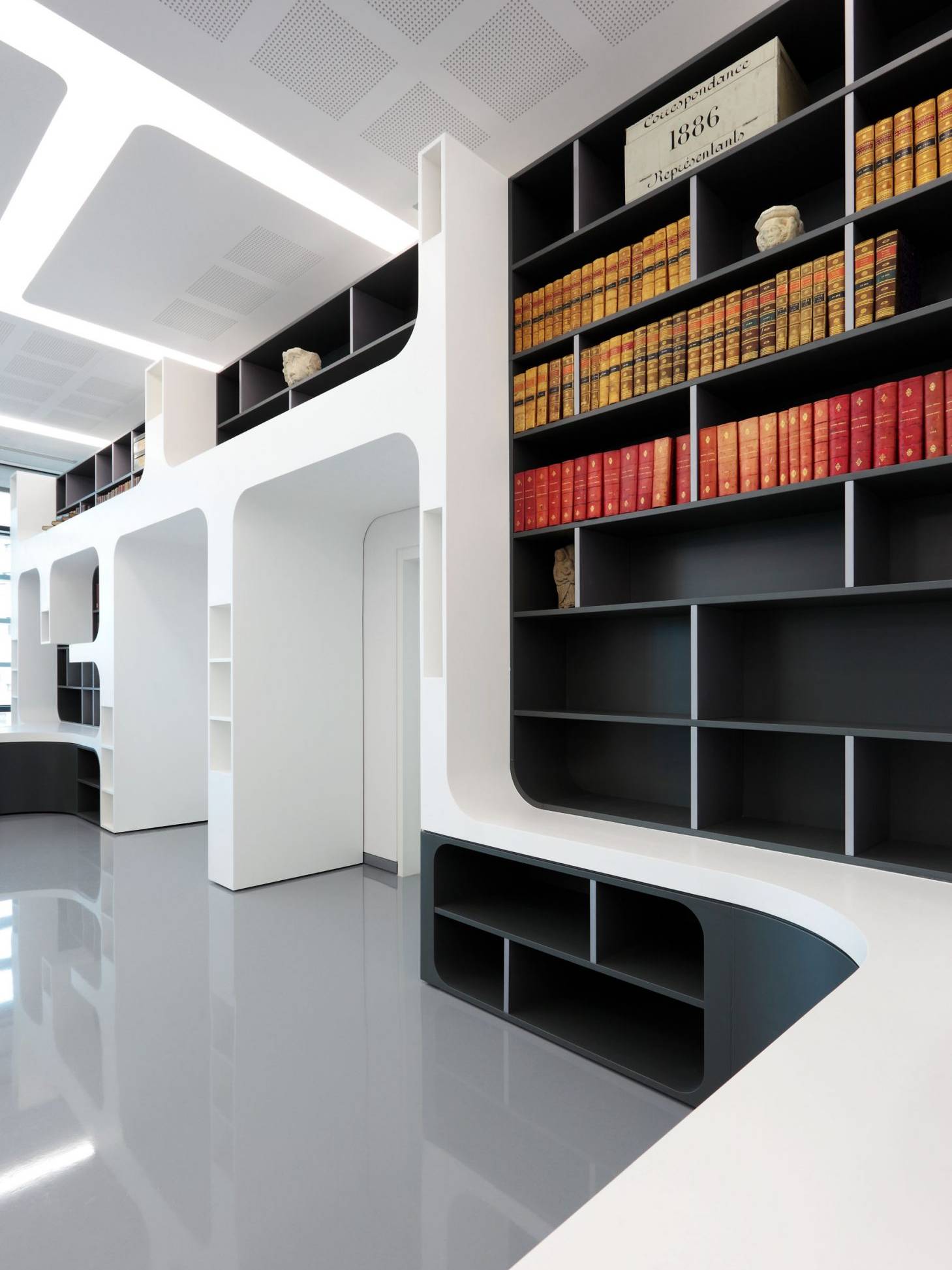 alphabet library pierrevies hoffice