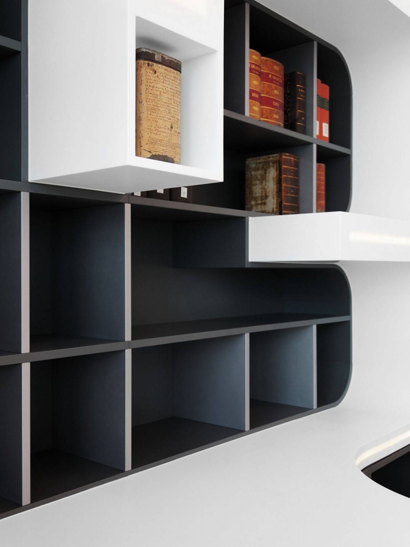 alphabet library pierrevies hoffice