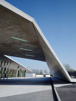 Car Park & Terminus Hoenheim North